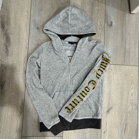 Juicy Couture - Light Grey Velour Tracksuit Jacket - Picture 2 of 3